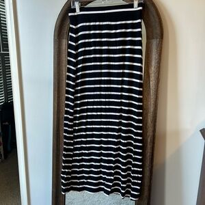 Lou & Grey Black and White Maxi Skirt